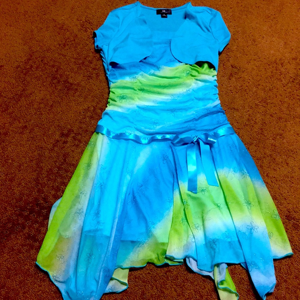 IZ Byer dress Girls size 16, Ready for any special occasion, dance, wedding EUC